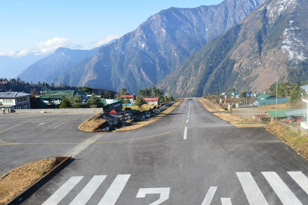 Drive to Manthali, Fly to Lukla 2, 846 m and trek to Phakding 2,645 m - 04 hrs.