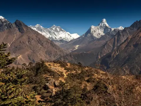Autumn Trekking in Nepal: Top Trails for Stunning Mountain Views