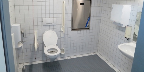 Toilet facilities in trekking areas in Nepal