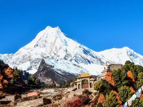 Tsum Valley and Manaslu Circuit Trek